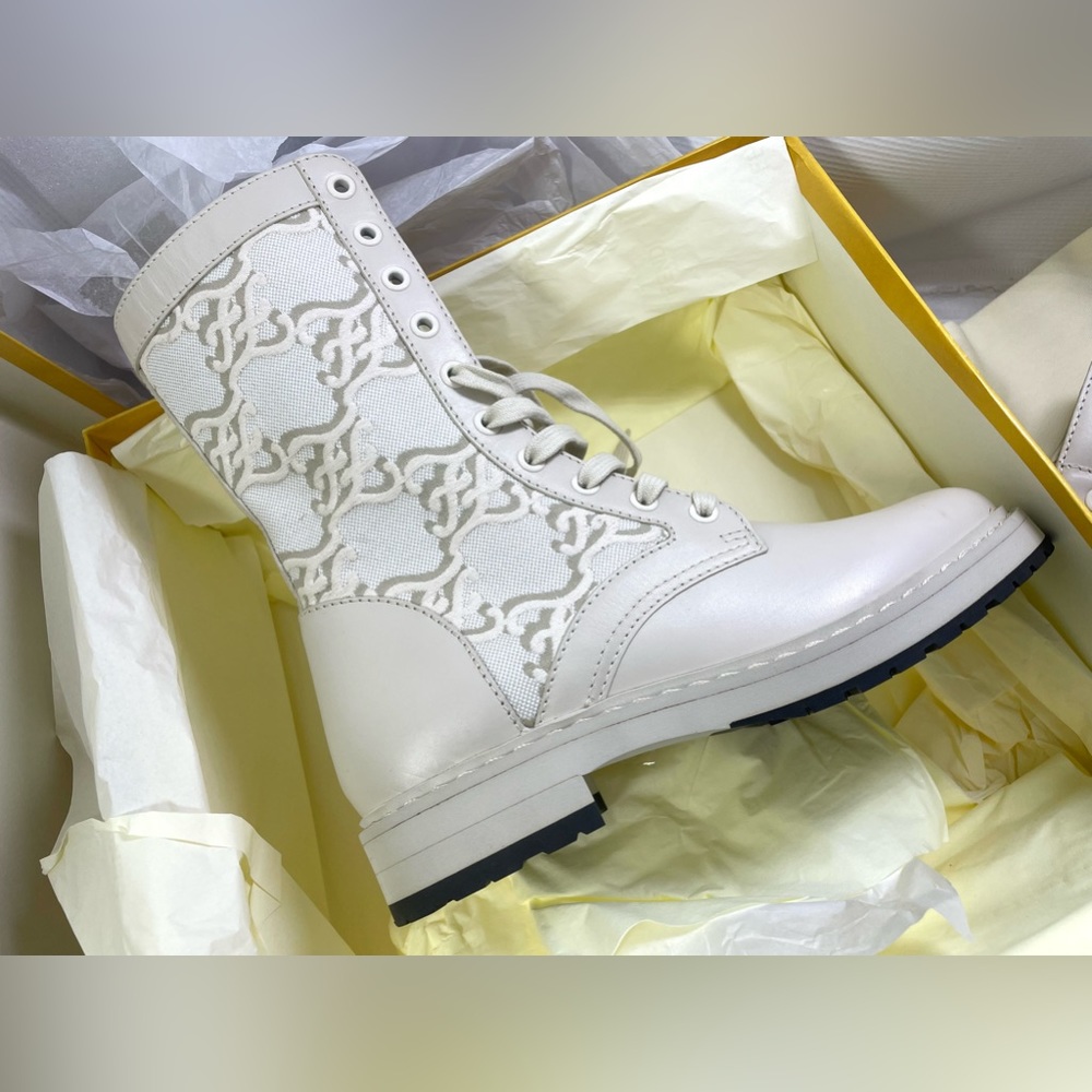 Fendi Karligraphy Cream Combat Boots. NWB.Minor Flaws.